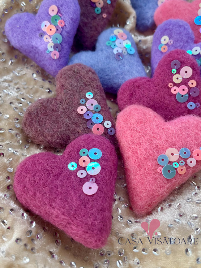 Martisaore inimi cu paiete