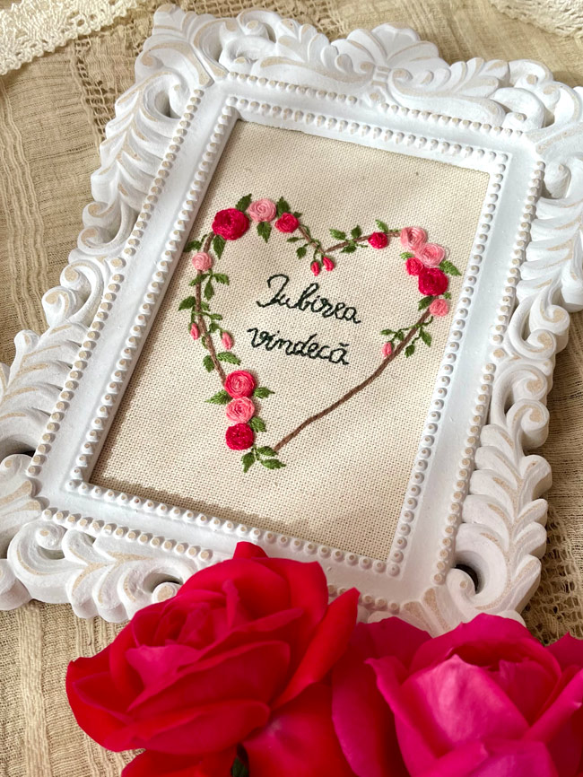 pandantiv broderie mov